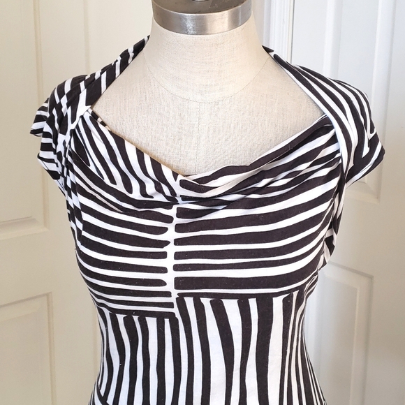 ANN TAYLOR Brown White Draped Neck Top Zebra Stripe Cap Sleeves Abstract - Picture 4 of 8